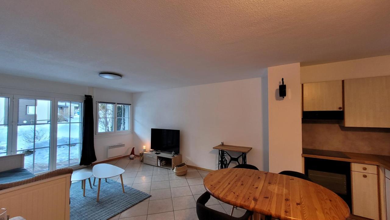 Appartement Avec Terrasse Ensoleillee Gruyeres Exteriör bild
